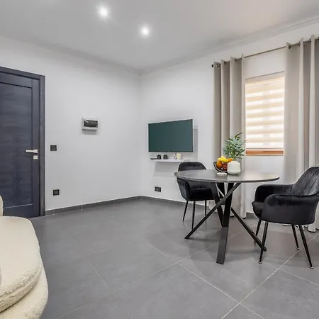 Paris House - New One Bedroom