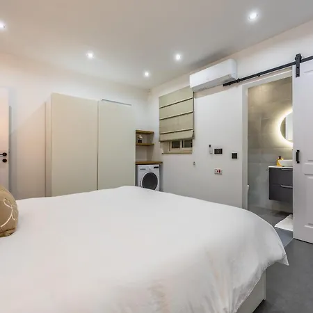 Paris House - New One Bedroom Apartment